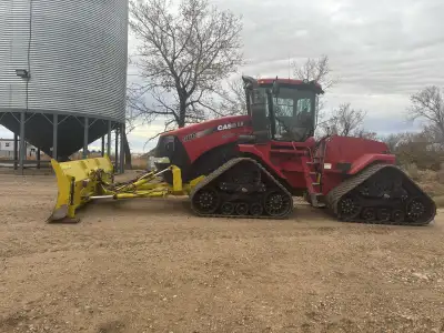 Comes with PTO, Twin Flow Pump, 6 Remotes, Leather Interior. 36" Tracks, 16 speed Powershift Trans,...