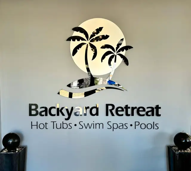 Self-Cleaning 6 person hot tub 62863734586370124