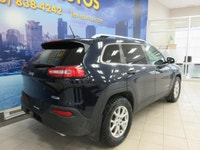 JEEP CHEROKEE 2015 NORTH EDITION V6 3.2L 4X4 TOUT ÉQUIPÉ / INTÉRIEUR EN TISSUS CHAUFFANT / VOLANT CH... (image 6)