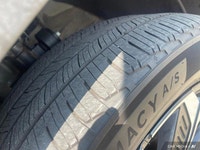 Come see this 2022 Hyundai Tucson Hybrid Luxury before someone takes it home! *Get Your Money's Wort... (image 9)