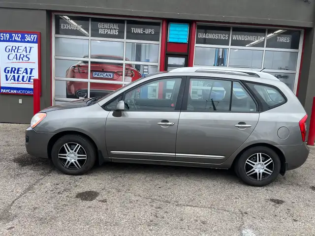 2011 Kia Rondo RONDO533919178341099526