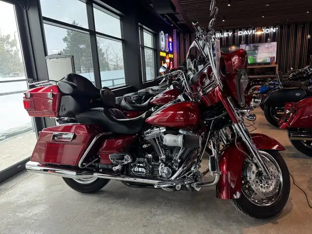 2008 Harley-Davidson Screamin' Eagle Ultra Classic Electra Glide in Street, Cruisers & Choppers in Markham / York Region - Image 4