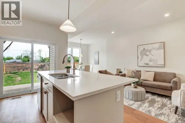 208 WILLIAM Street Delhi, Ontario in Houses for Sale in Norfolk County - Image 6