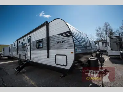 Please Call Us At 613.851.7326 with any questions? Jayco Jay Flight SLX travel trailer 325BHT highli...