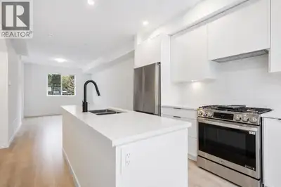 Welcome to "The Falls at Kanaka Springs"! This immaculate, brand-new 3-storey townhouse with A/C off...