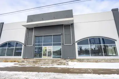 Prime retail and mixed-use property in the heart of Embrun. This building offers +/- 25,000 sq. ft....