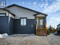 222 HALL CRESCENT Yellowknife, Northwest Territories