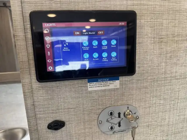 2023 Jayco Melbourne Prestige 24RP 1 extension + full paint et m in RVs & Motorhomes in Laval / North Shore - Image 22