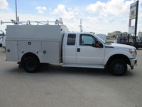 2015 Ford F350 XLT 4x4, 6.2L GAS V8, Service Body, pw, pl, cruise, Showing only 160,700 kms, Dually... (image 2)
