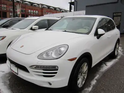 ACCIDENT FREE LOCAL CAR WITH FULL COMPREHENSIVE UP-TO-DATE SERVICE HISTORY FROM THE PORSCHE DEALER....