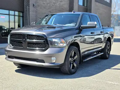 2020 Ram 1500 Classic Modèle Express Crew Cab avec moteur V8 de 5,7L Hemi - Couvert de boite - Camér...