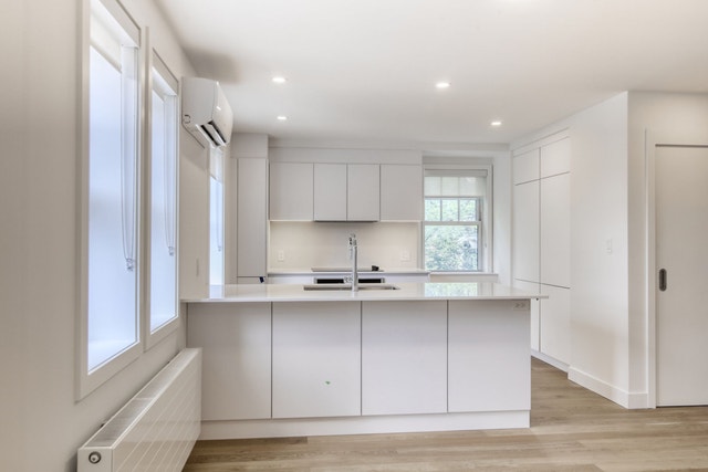 1 Rosemount Avenue — photo 3