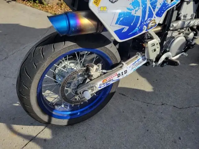 2024 Suzuki DR-Z400SM in Sport Bikes in Ottawa - Image 7