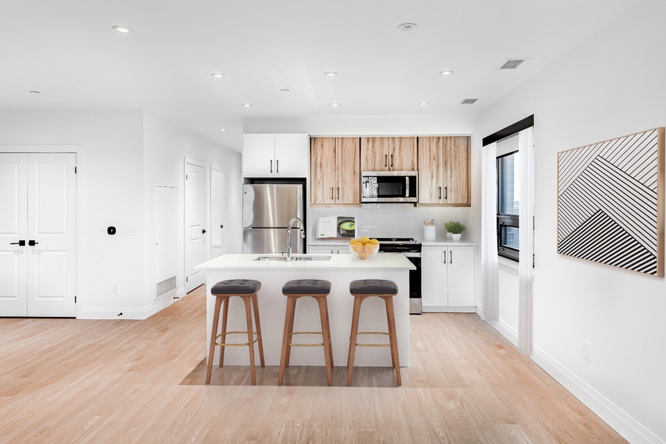 Brand New 2 Bedroom Apartment - 611 Davenport Apartments 3