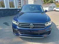 R Line Package Leather Interior Digital Cockpit Apple Carplay Android Auto Panoramic Sunroof 360 Vie... (image 7)