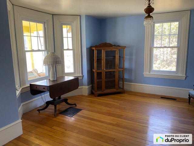 $429,000 - 2 Storey for sale in Ayer's Cliff — photo 3