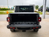 Welcome to 400 Chrysler Dodge Jeep Ram. | ONE OWNER | NO REPORTED ACCIDENTS | MANUAL | COLD WEATHER... (image 6)