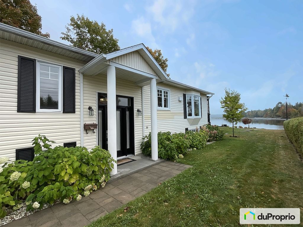 $689,000 - Bungalow for sale in St-Joseph-De-Coleraine — photo 2
