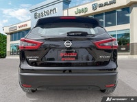 | Blind Spot Warning | Power Moonroof | Heated Front Seats | Heated Steering Wheel | Rear Parking Se... (image 3)