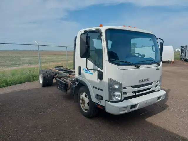 2021 Isuzu NPR-XD (16,000 lbs. GVW, 151" Wheelbase)63871127680641122