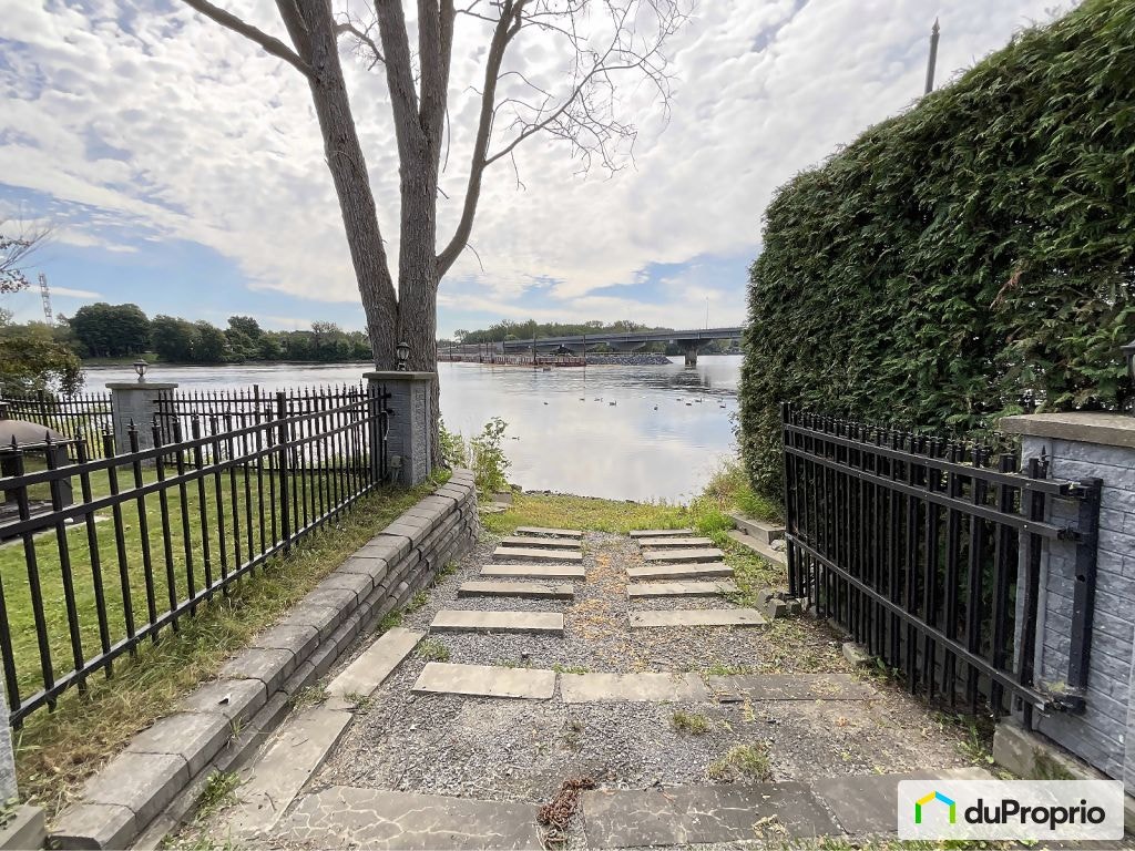 $654,000 - 2 Storey for sale in Bois-Des-Filion — photo 2