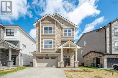 Modern Elegance Meets Family Comfort in West Bedfords Brookline Park. Welcome to your dream home in...