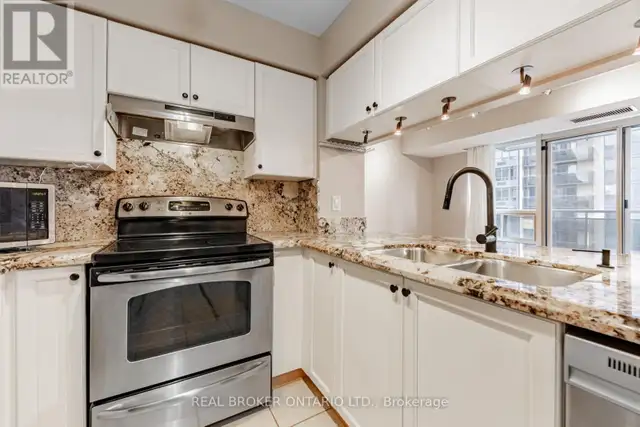 2011 - 153 BEECROFT ROAD Toronto (Lansing-Westgate), Ontario in Long Term Rentals in City of Toronto - Image 9