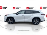 Thornhill Toyota Proudly Presents This White 2025 Toyota Highlander Hybrid with XLE AWD Package, Fea... (image 5)