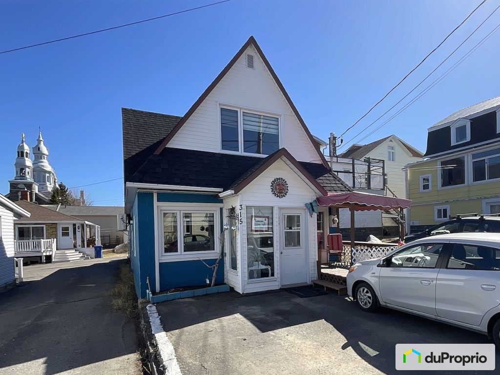 $170,000 - 2 Storey for sale in Trois-Pistoles — photo 1