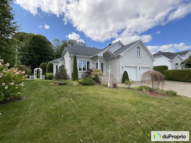 $500,000 - Bungalow for sale in Shawinigan (Shawinigan-Sud) — photo 1