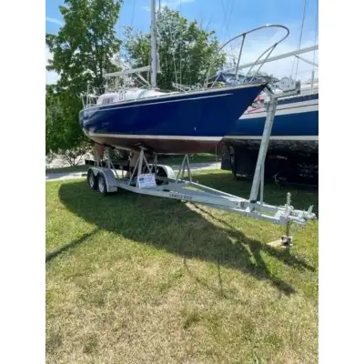 Asking Price: $5,500 | Reduced Price: $2,000 1975 24 ft Mirage Yachts Sailboat 1975 24' Mirage Yacht...