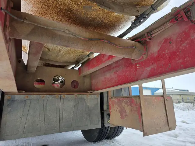 2012 PETERBILT 388 in Heavy Trucks in Saskatoon - Image 72