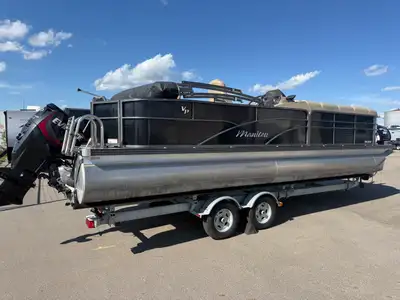 2015 Manitou Encore VP 24 Tri-Toon Fish in the morning and cruise in the afternoon! This 2015 Manito...