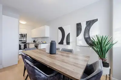 Lord Dufferin Apartments Lord Dufferin Apartments offers stylish, renovated apartments in Liberty Vi...