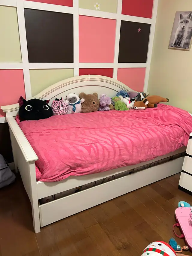 Lit pour enfant in Beds & Mattresses in Québec City - Image 2