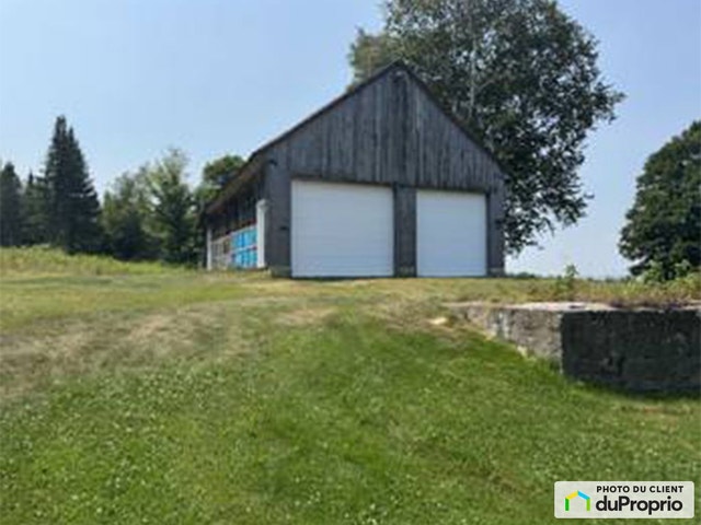 $760,000 - Acreage / Hobby Farm / Ranch in St-Gabriel-De-Brandon — photo 3