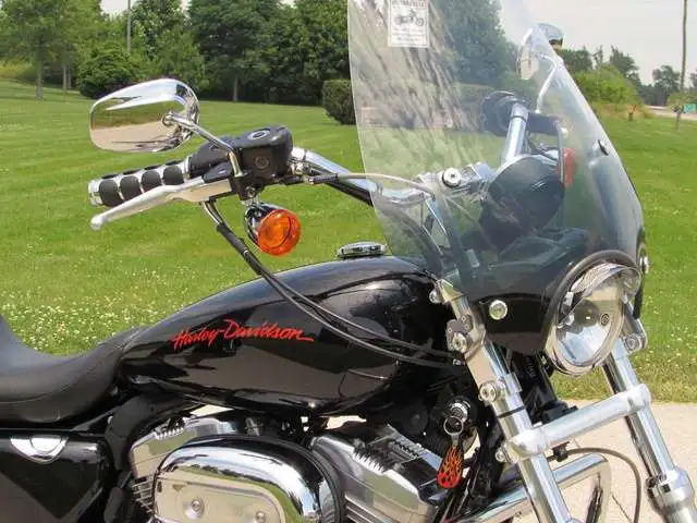 2013 Harley-Davidson Sportster XL883L Superlow in Street, Cruisers & Choppers in Leamington - Image 10