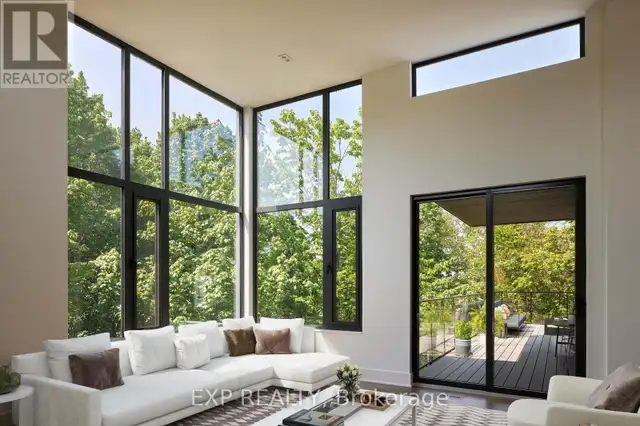 32 CLOVELLY ROAD Ottawa, Ontario62863768333698122