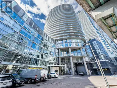 Welcome to this beautiful 1+1 bedroom condo in the heart of downtown Toronto! Perfectly suited for p...