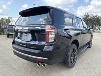 AMVIC Licensed Dealer Underpin your adventures with the robust and capable 2024 Chevrolet Suburban P... (image 8)