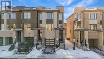 A 3-bedroom, 2.5-bath open-concept townhouse available for rent in a desirable Whitby community. Thi...