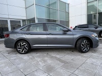 Humberview Volkswagen on the Queensway Don't miss your chance to own this stunning 2024 Jetta Highli... (image 7)