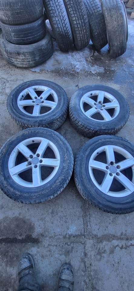 235/65R17 **Bridgestone Blizzak 2010 Audi Q5 | Tires & Rims | Calgary ...