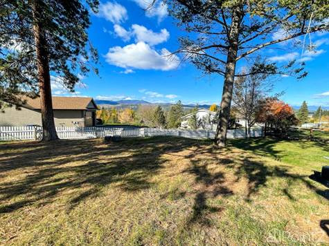 951 29th Avenue South in Houses for Sale in Cranbrook - Image 4