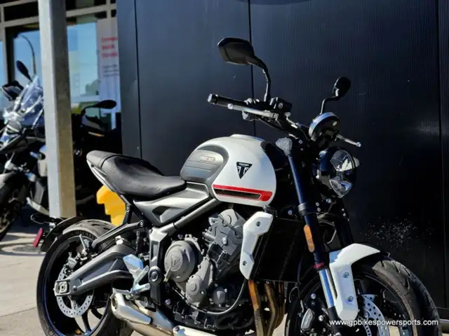 2022 Triumph Trident 660 Crystal White in Street, Cruisers & Choppers in Oshawa / Durham Region - Image 10