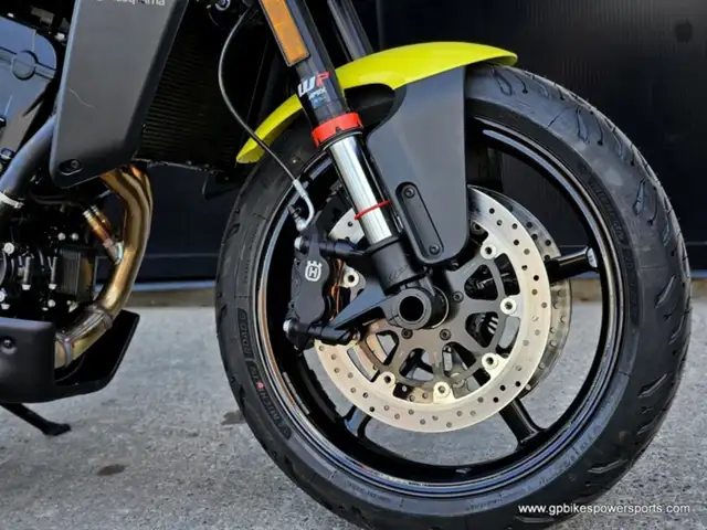 2025 Husqvarna Vitpilen 801 DEMO in Street, Cruisers & Choppers in Oshawa / Durham Region - Image 8