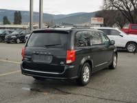 2019 Dodge Grand Caravan SXT Practical, spacious, and designed for everyday family life this 2019 Do... (image 4)