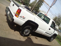 NORTH POINT MOTORS...CALL TEXT 780-224-7791 FINANCING AVAILABLE CHECK OUT THIS 04 GMC 2500HD 4X4 LON... (image 2)