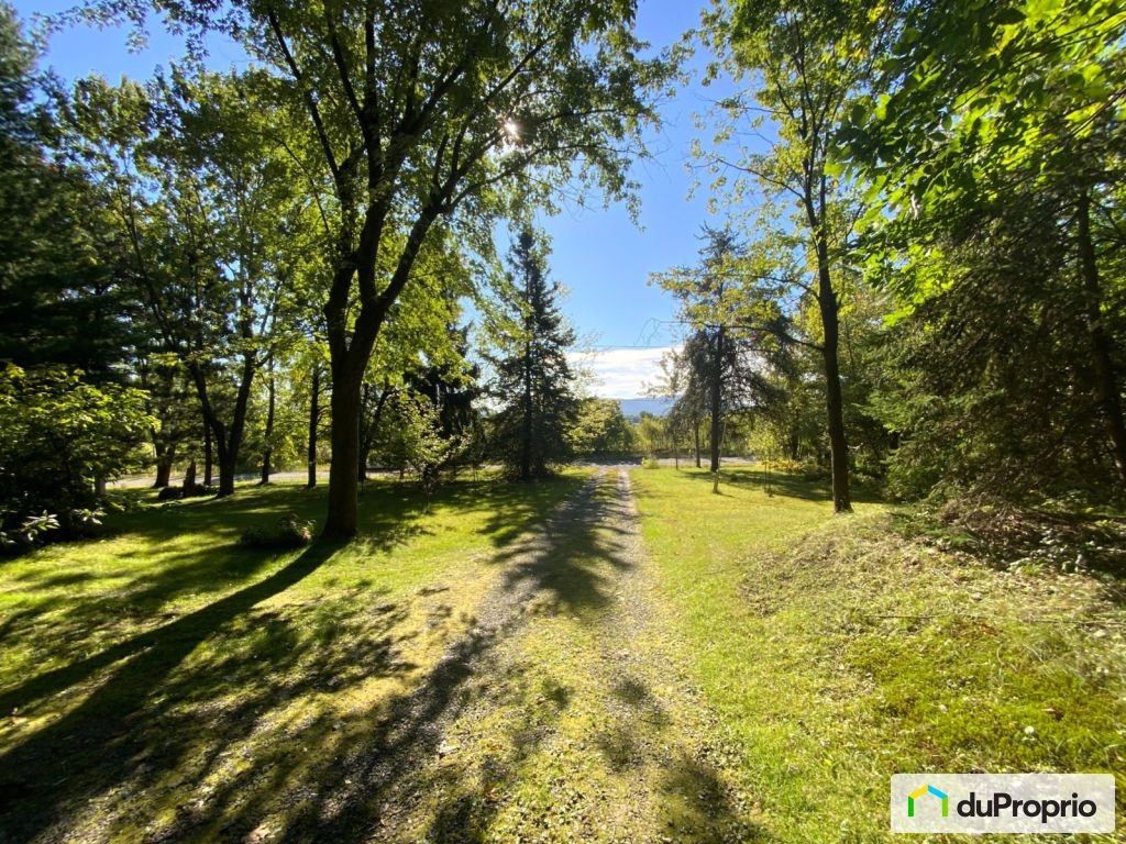 $1,200,000 - Bungalow for sale in St-Jean-Baptiste — photo 2