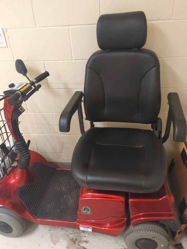 Scooter fortress 2000 in Health & Special Needs in Muskoka